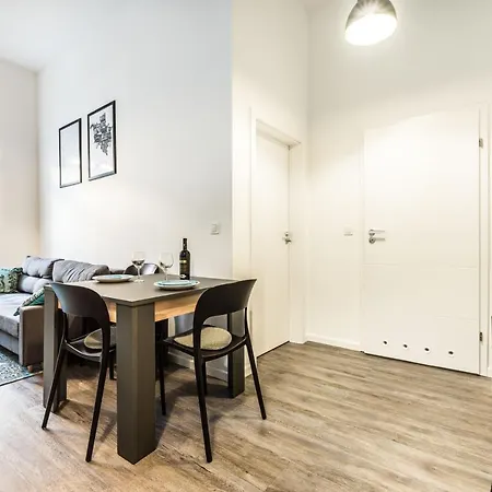 Apartament W Sercu Miasta Garbary 31 호텔 포즈난